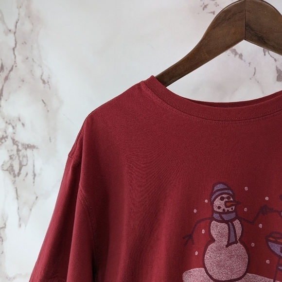 Life Is Good T Shirt Womens Small Red Snowman Winter Chillin And Grillin Cookout - Picture 2 of 9
